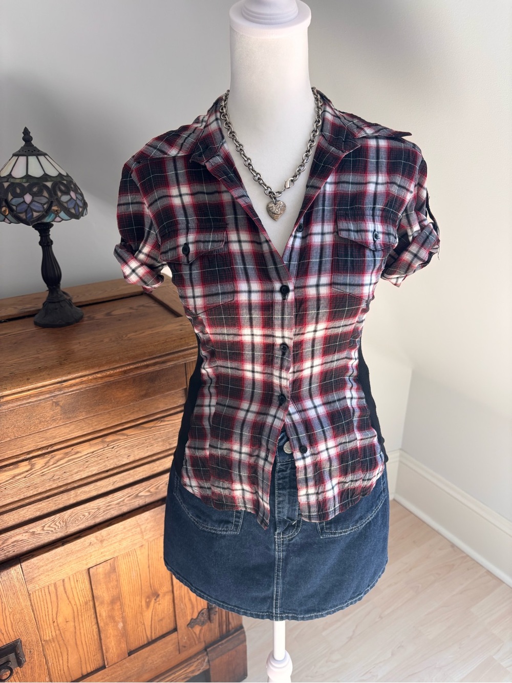 Bebe Plaid Button-Up Top ❤️